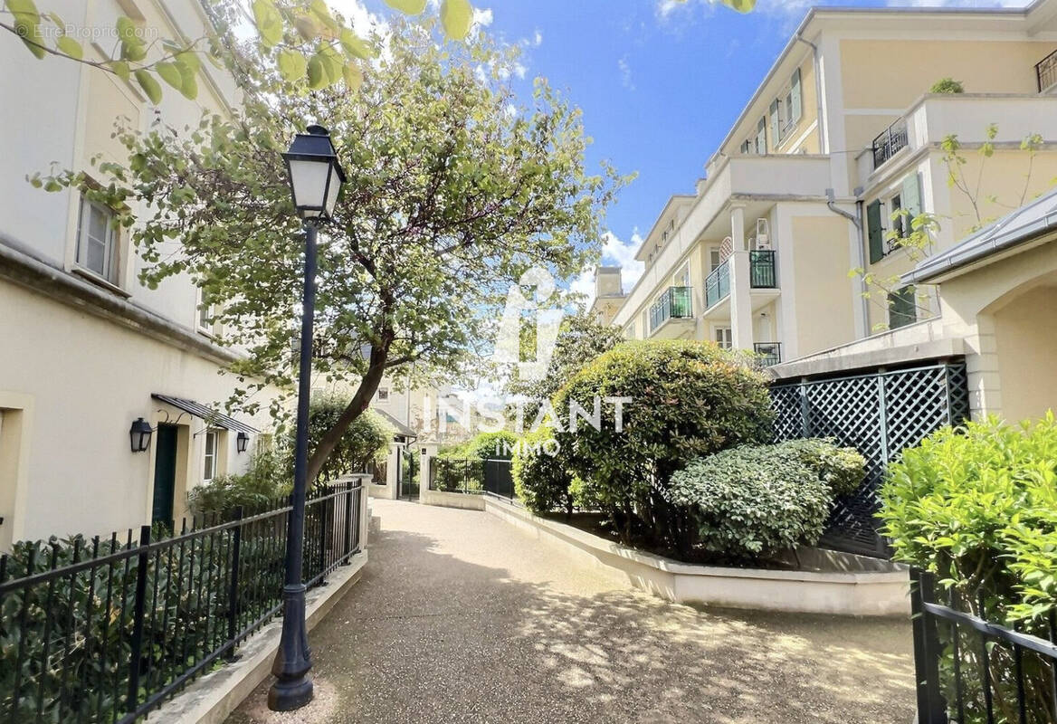 Appartement à MAISONS-ALFORT