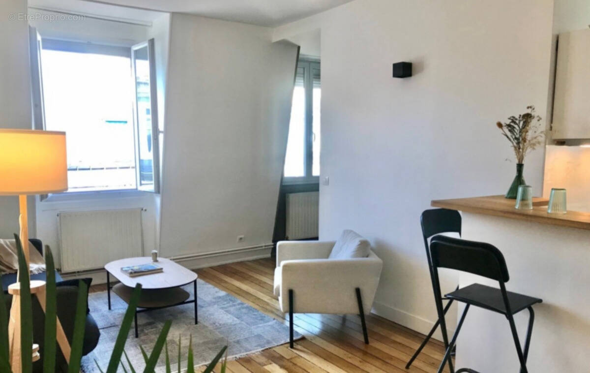 Appartement à PARIS-11E