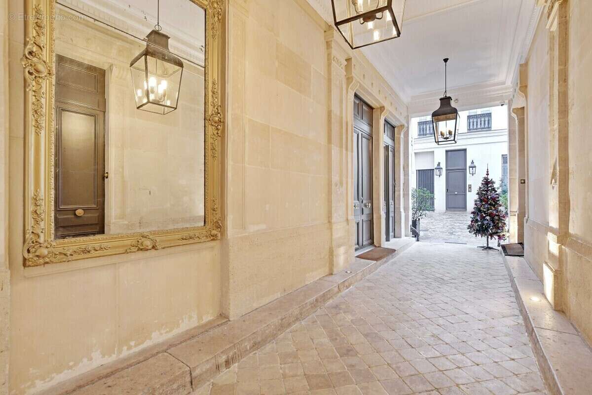 Appartement à PARIS-6E