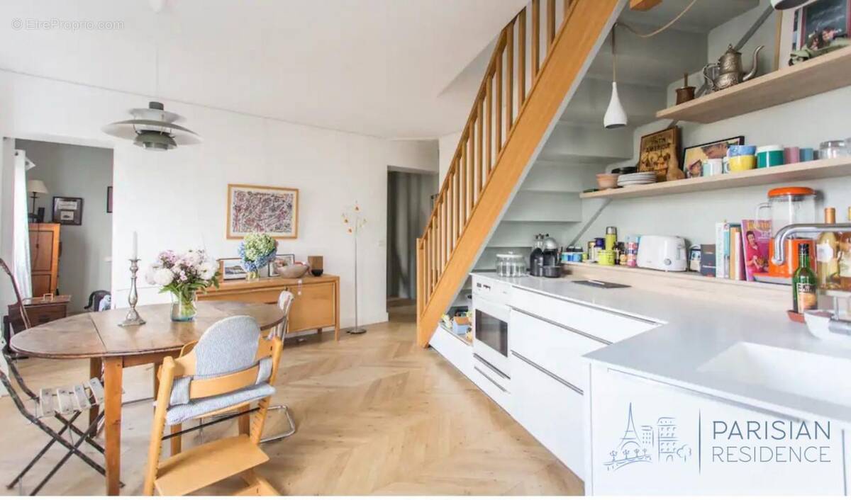 Appartement à PARIS-16E