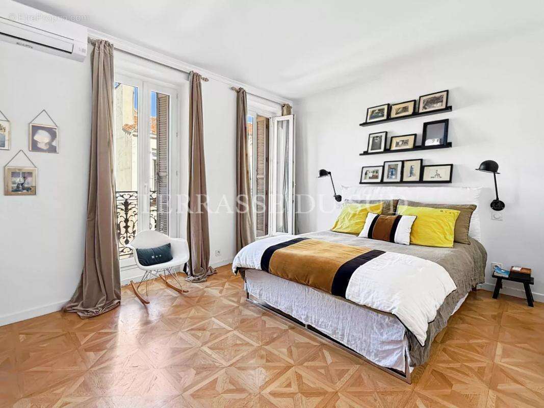 Appartement à MARSEILLE-6E