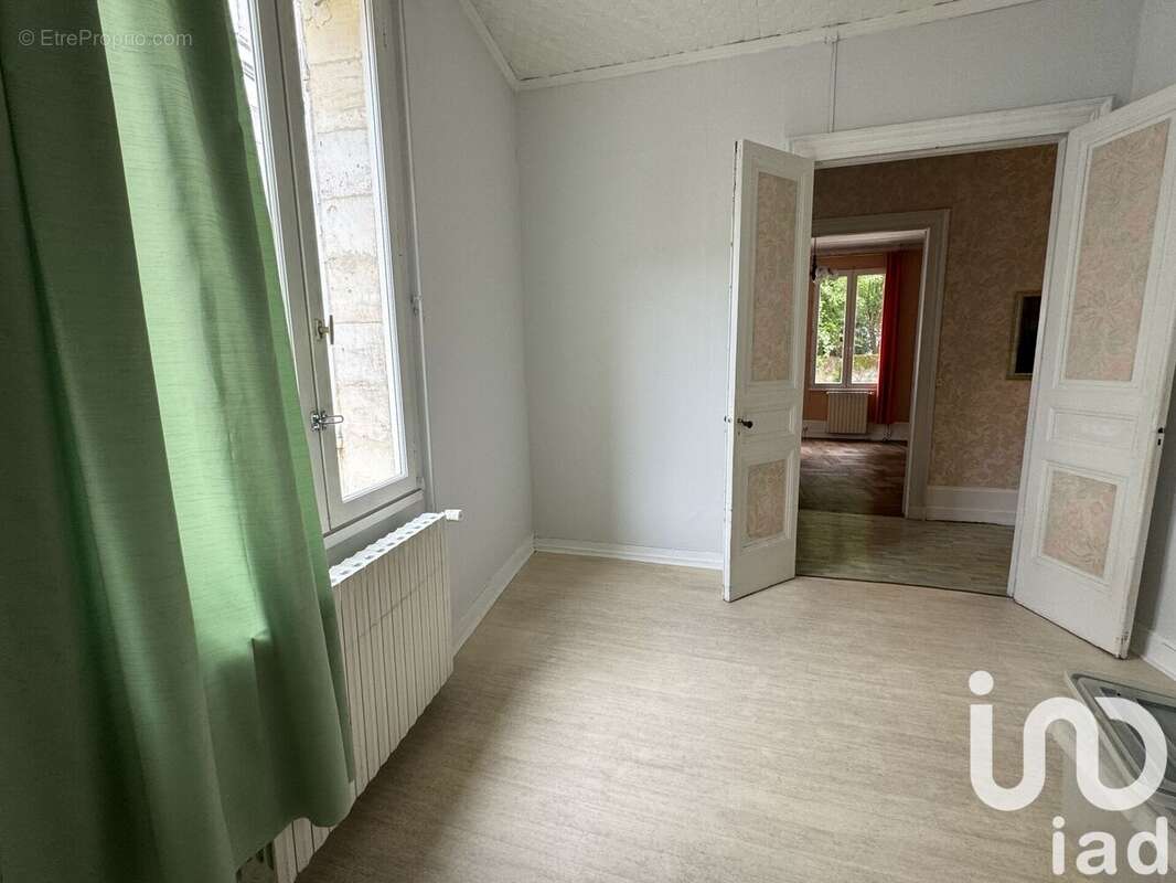 Photo 7 - Appartement à BARBEZIEUX-SAINT-HILAIRE