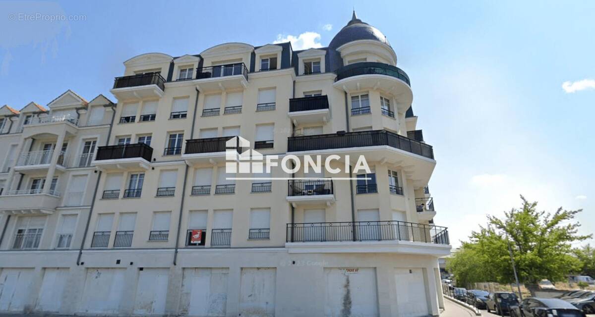 Appartement à LE BLANC-MESNIL