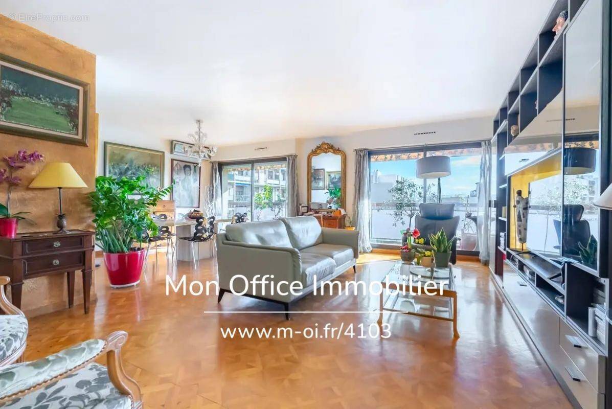 Appartement à MARSEILLE-6E