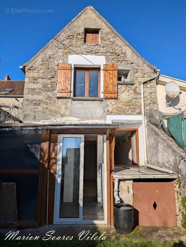 Maison à CHAUMES-EN-BRIE