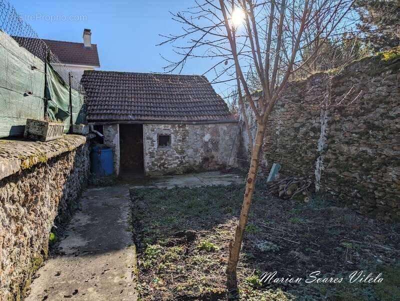 Maison à CHAUMES-EN-BRIE