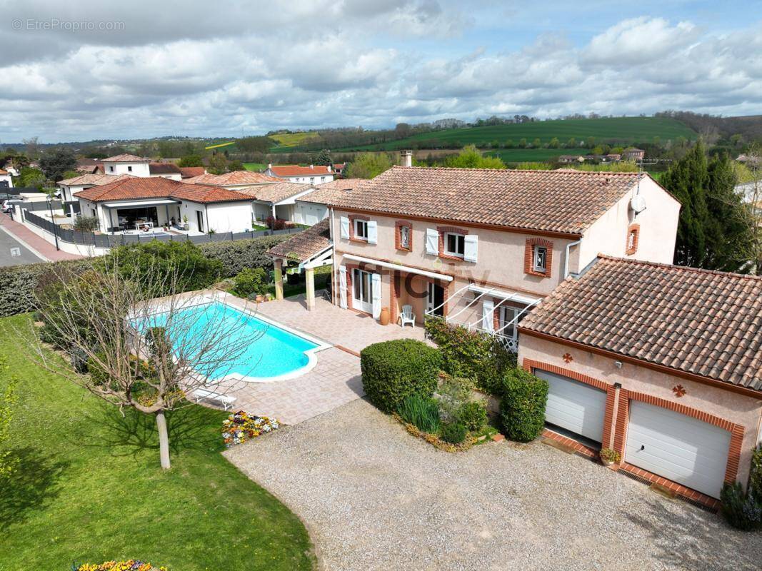 Maison à SAINTE-FOY-D&#039;AIGREFEUILLE