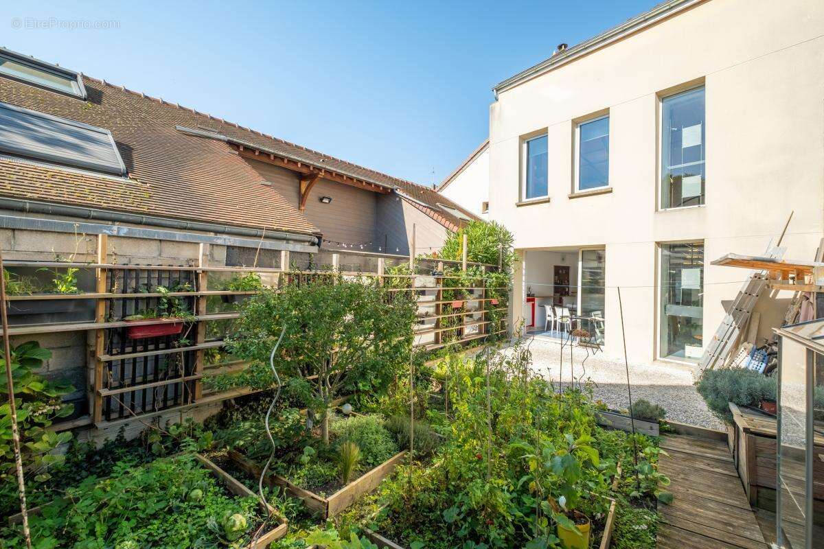 Maison à CARRIERES-SUR-SEINE