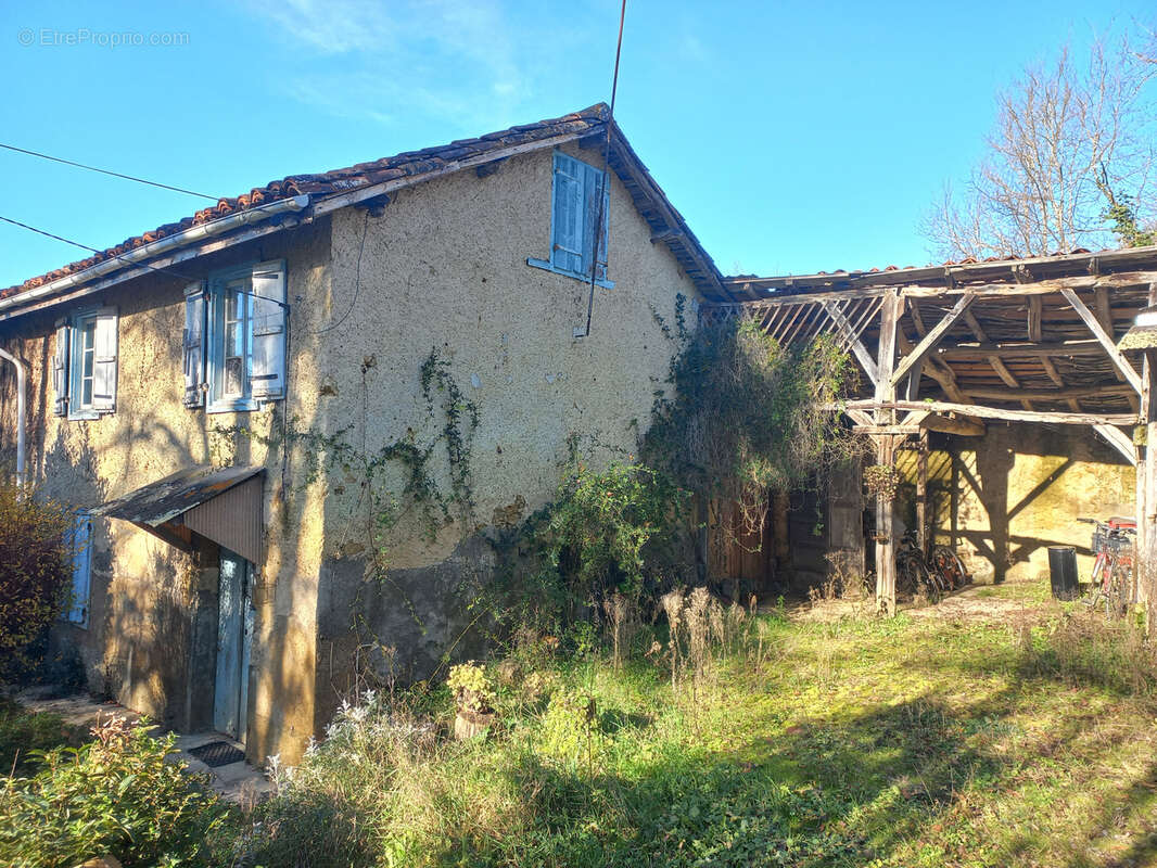 Maison à MONTESQUIOU