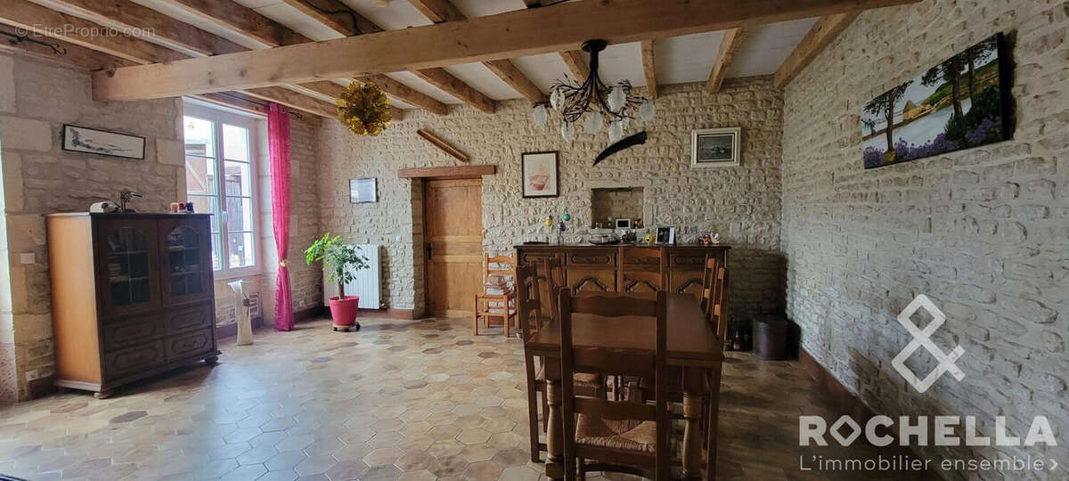 Salle à manger rdc, 32m², rdc - Maison à CRESSE