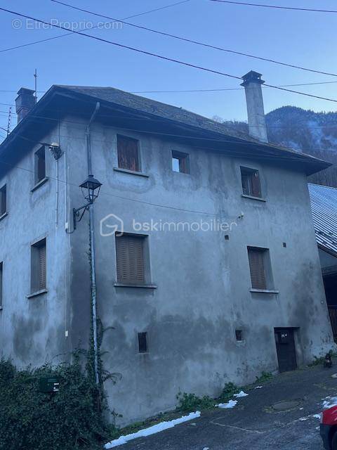 Maison à SAINT-REMY-DE-MAURIENNE