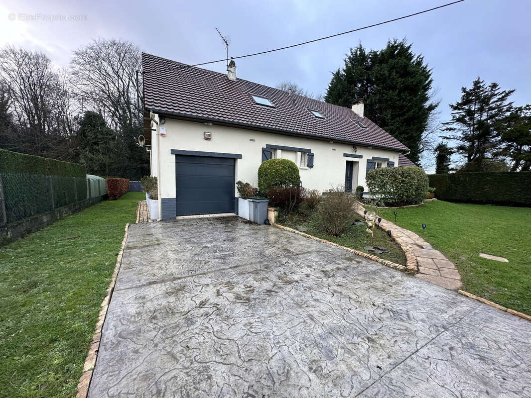 Maison à SAINT-QUENTIN-LA-MOTTE-CROIX-AU-BAILLY