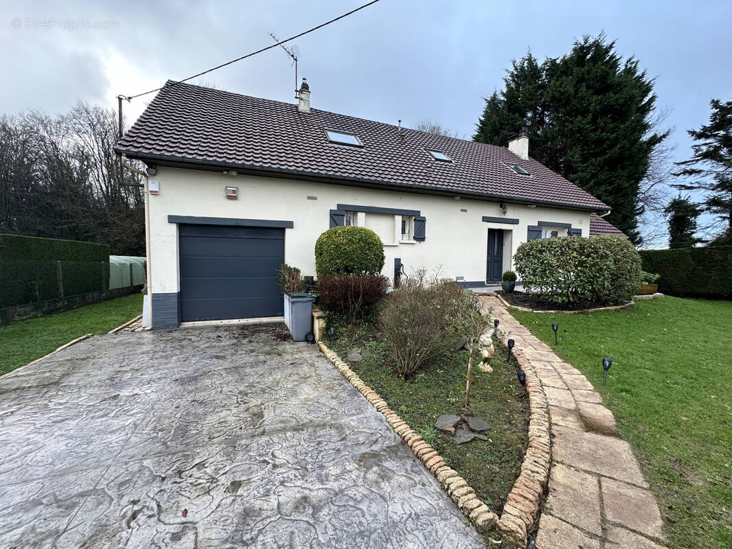 Maison à SAINT-QUENTIN-LA-MOTTE-CROIX-AU-BAILLY