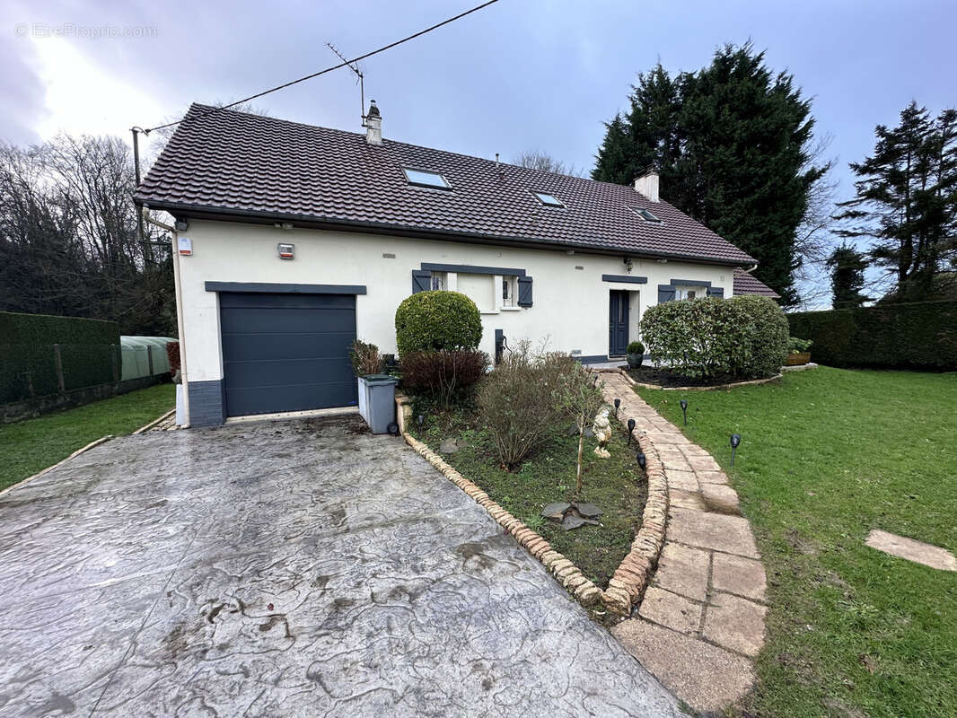 Maison à SAINT-QUENTIN-LA-MOTTE-CROIX-AU-BAILLY