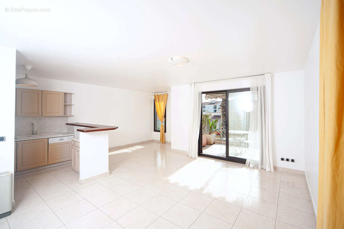 Appartement à HYERES