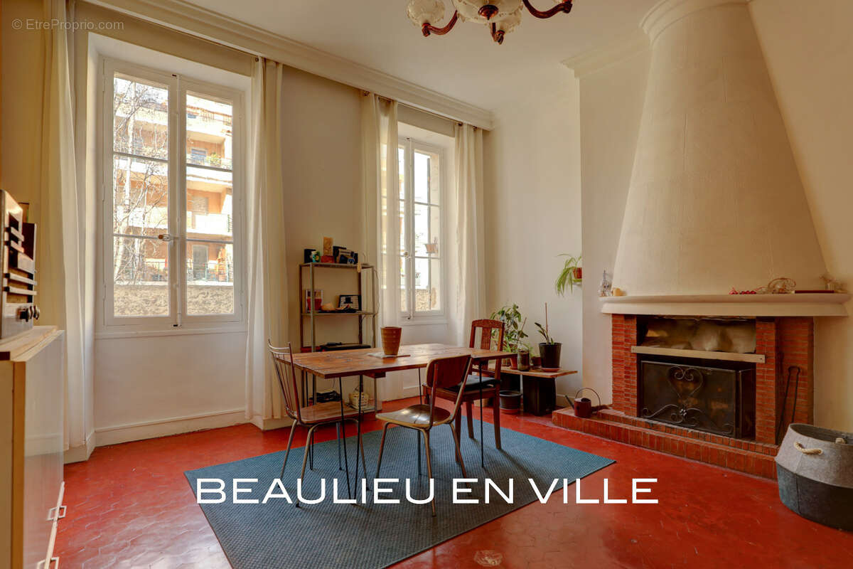 Appartement à MARSEILLE-1E