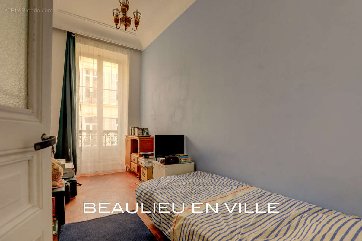 Appartement à MARSEILLE-1E