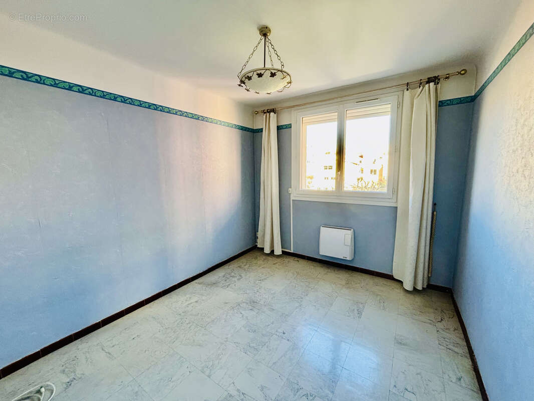 Appartement à MARSEILLE-7E