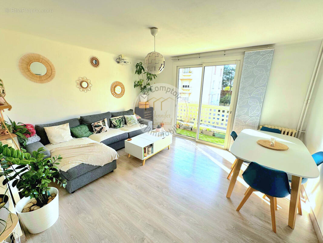 Appartement à MARSEILLE-9E