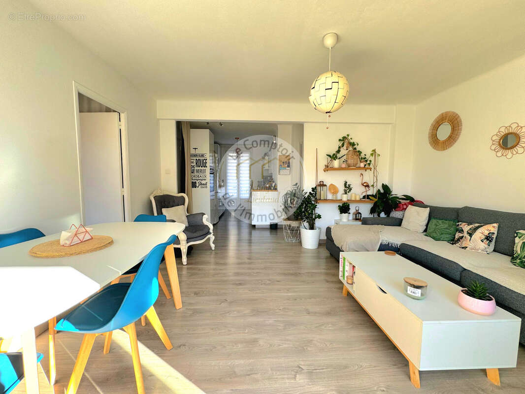 Appartement à MARSEILLE-9E