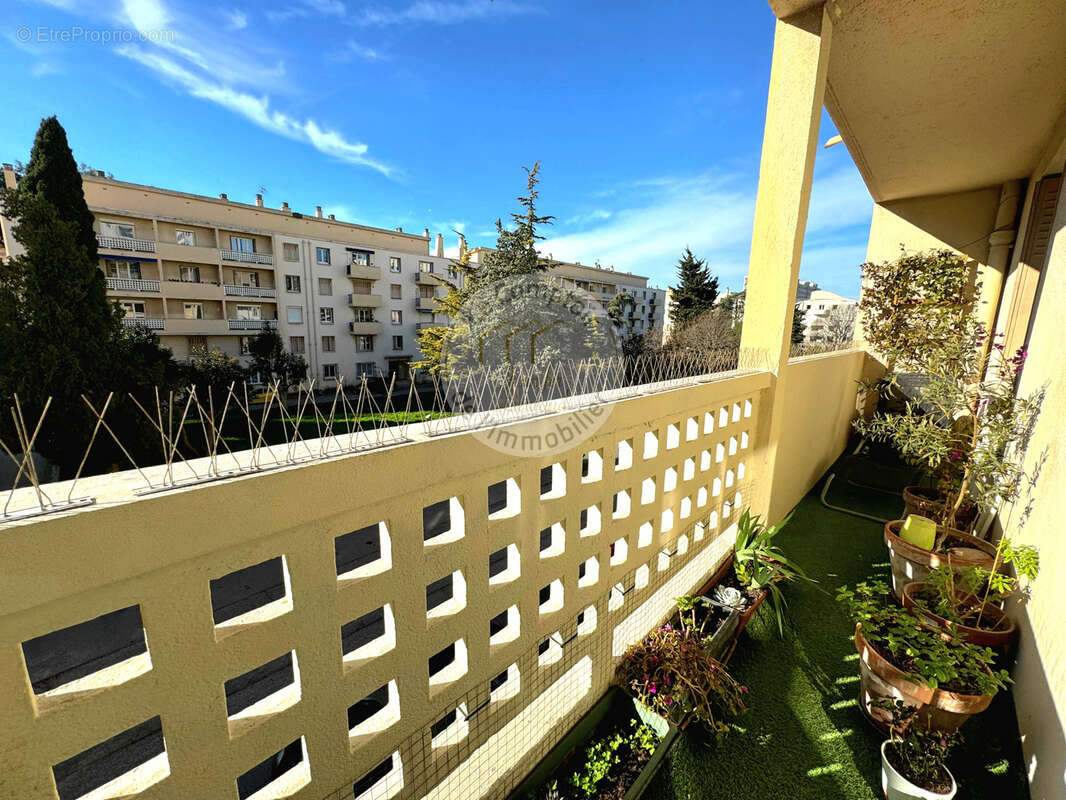 Appartement à MARSEILLE-9E