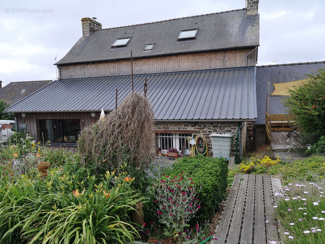 Maison à MARCILLE-ROBERT