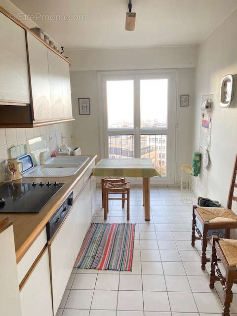 Appartement à PARIS-19E