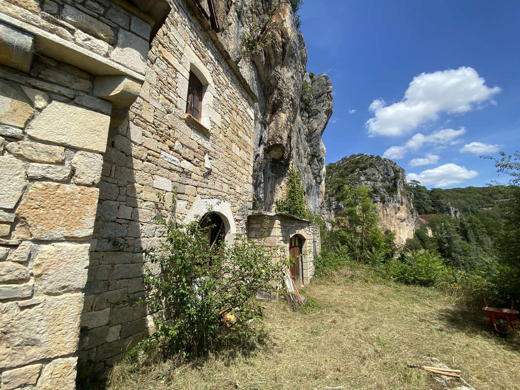 Maison à SAINT-SULPICE