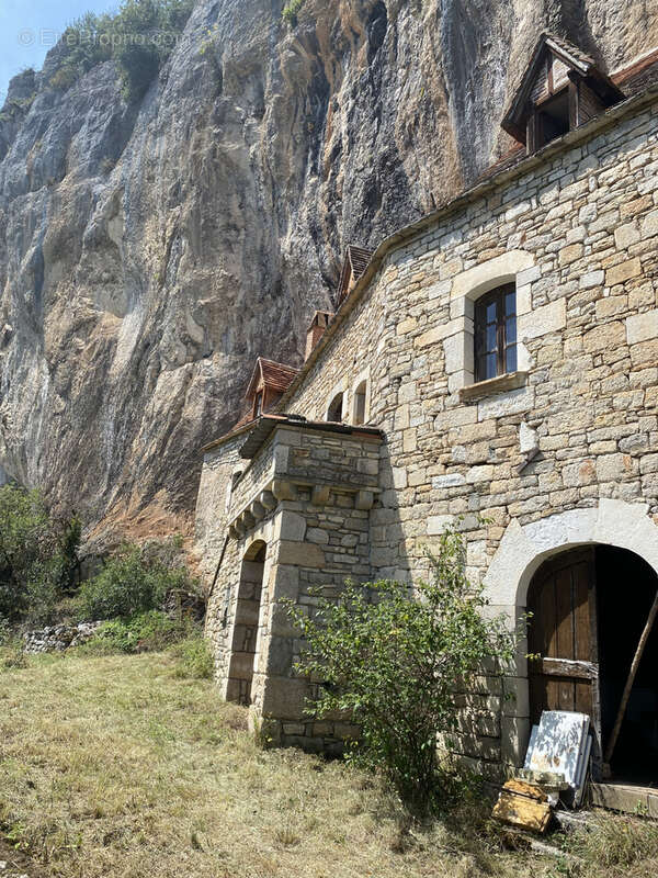 Maison à SAINT-SULPICE