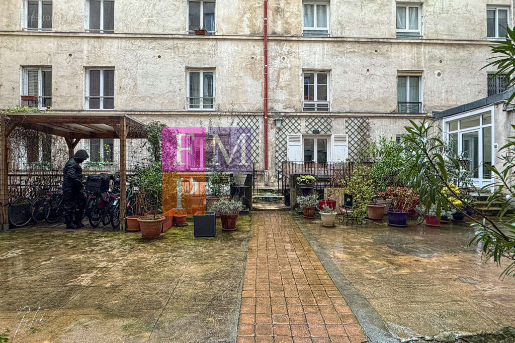 Appartement à PARIS-10E