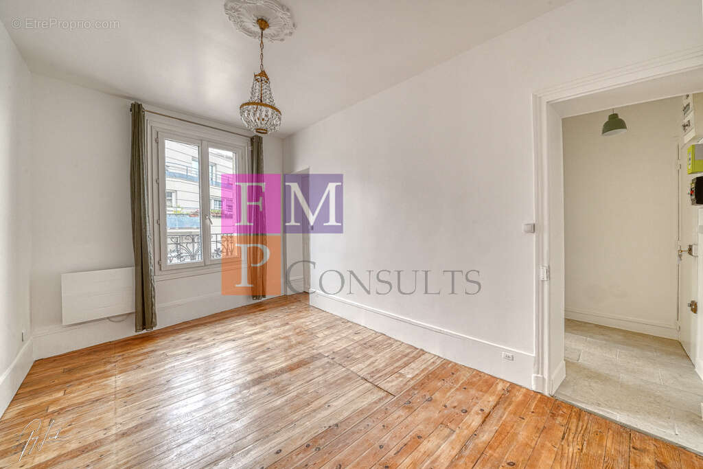 Appartement à PARIS-10E