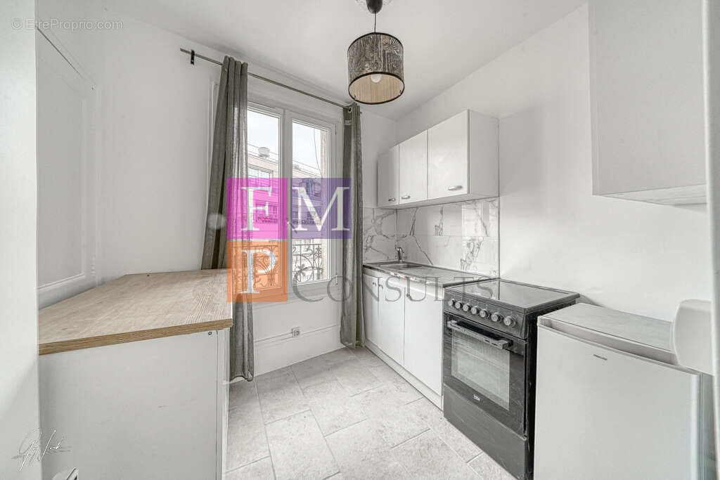 Appartement à PARIS-10E