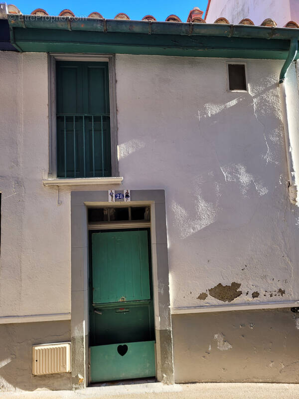 Maison à SAINT-LAURENT-DE-CERDANS