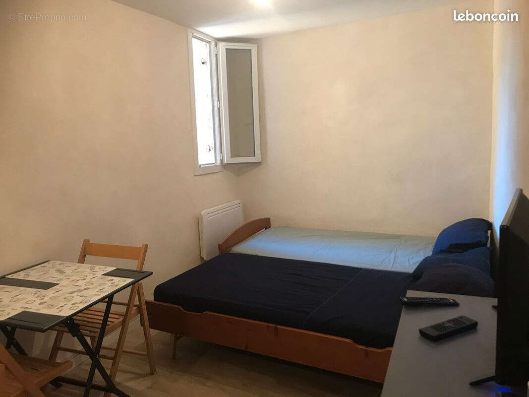 Appartement à MARSEILLE-1E