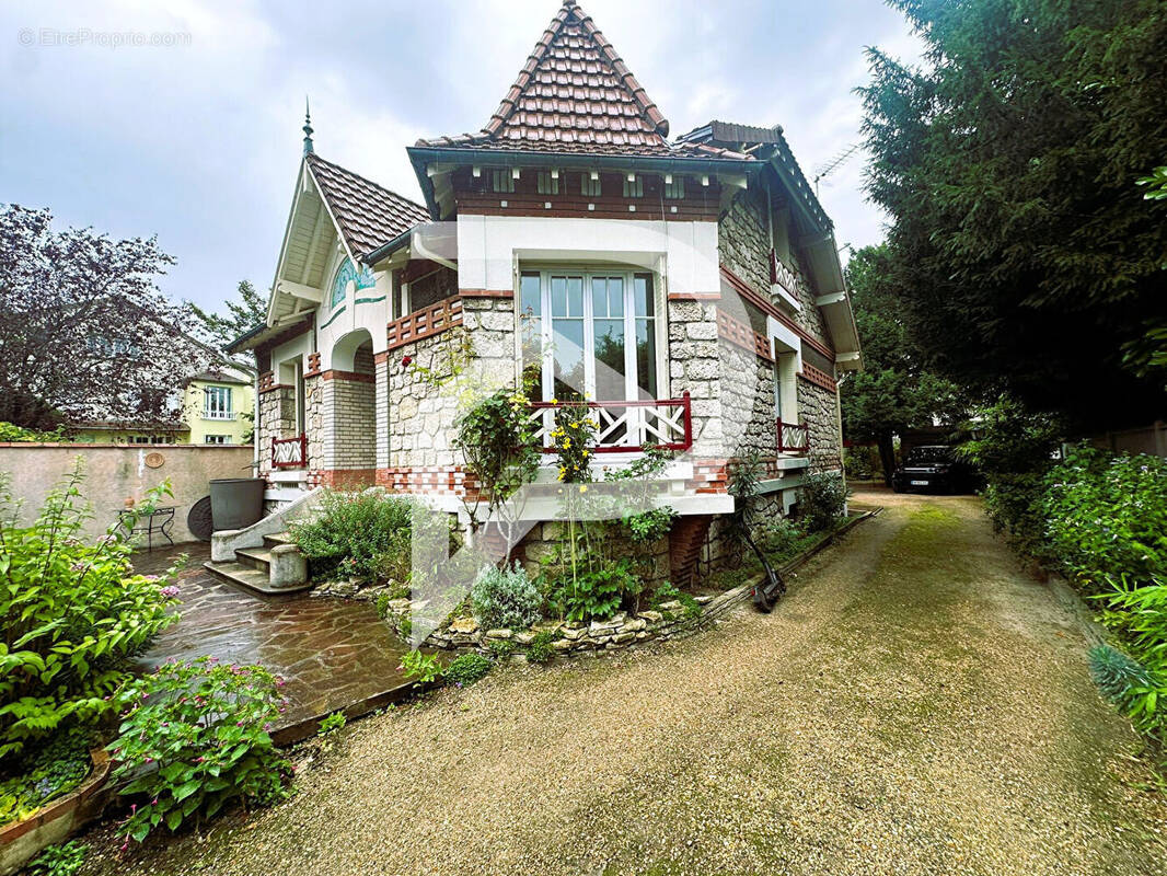 Maison à ENGHIEN-LES-BAINS