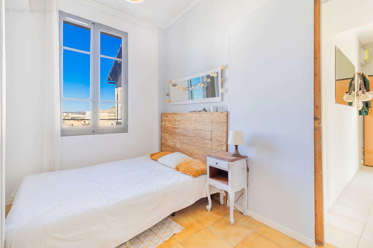 Appartement à MARSEILLE-3E