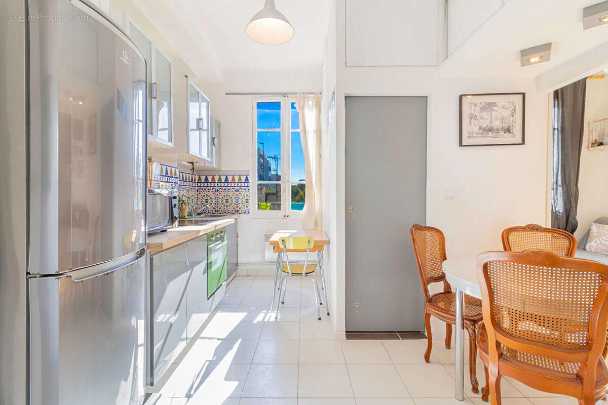 Appartement à MARSEILLE-3E