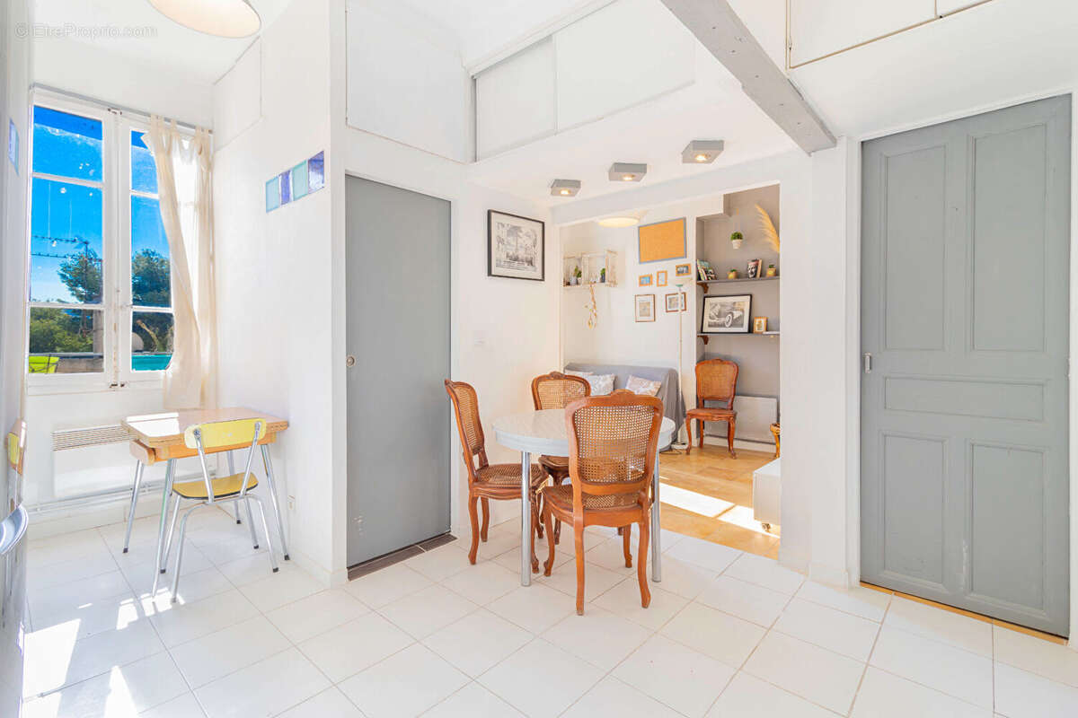 Appartement à MARSEILLE-3E