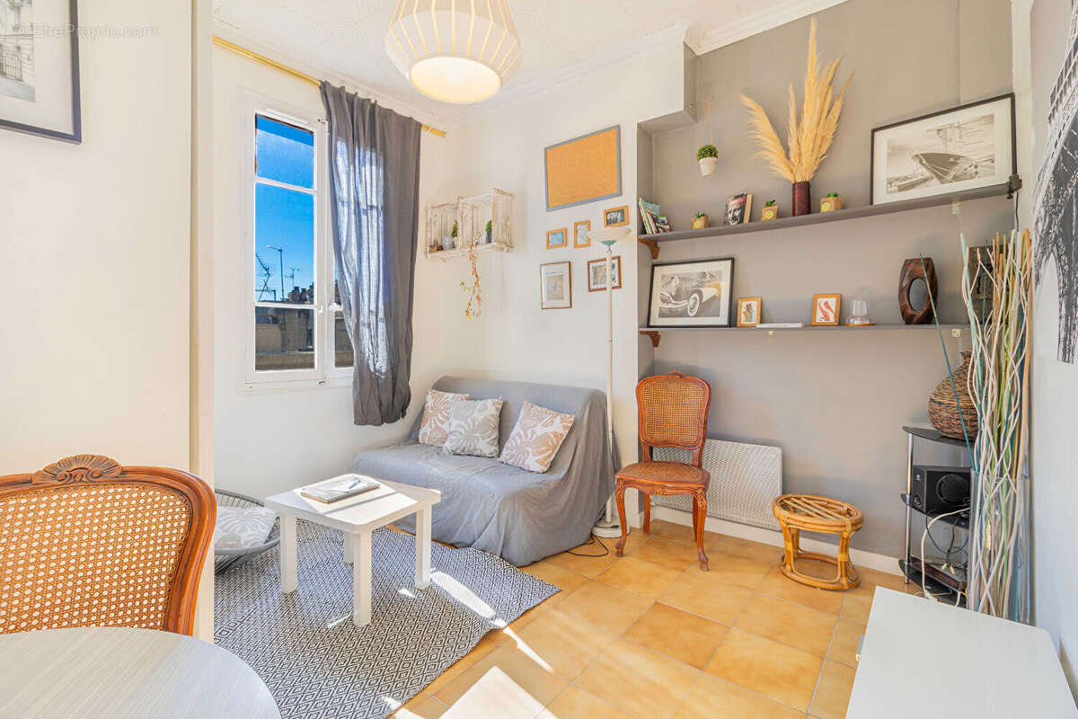 Appartement à MARSEILLE-3E