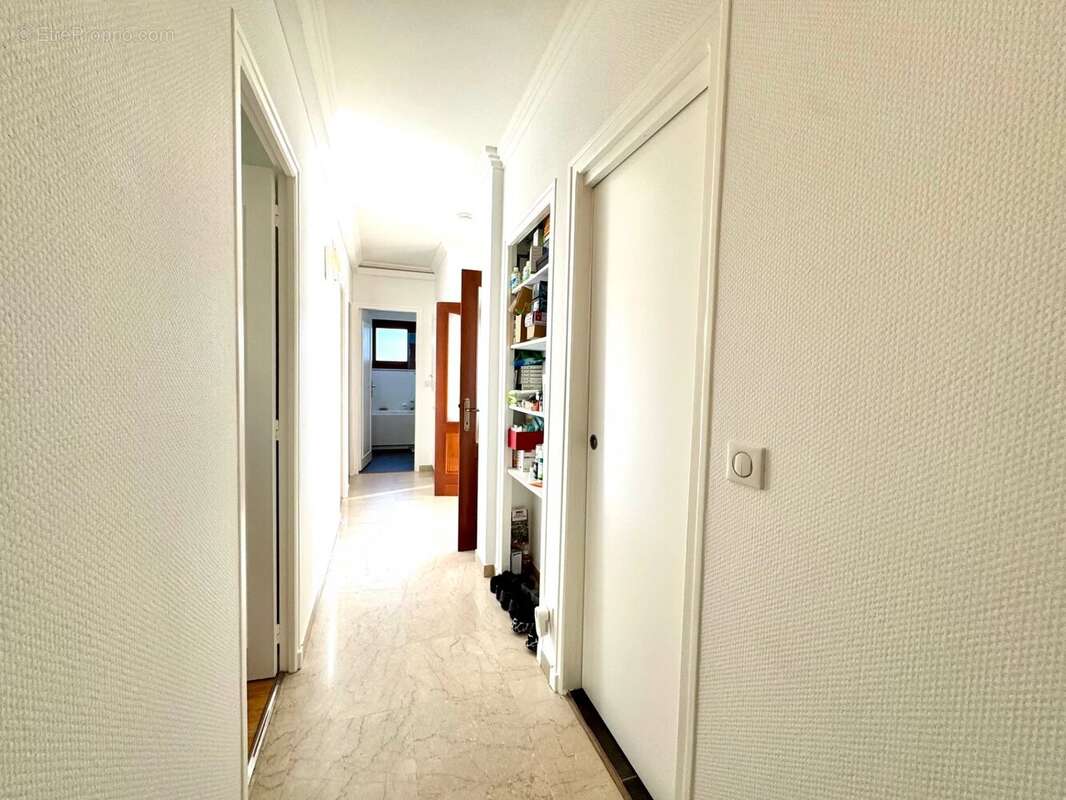 Appartement à LE CANNET