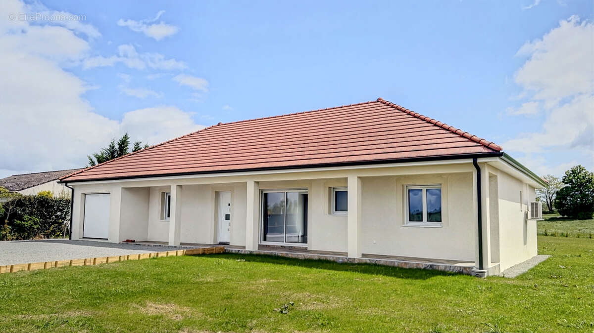 Maison à BESSAY-SUR-ALLIER