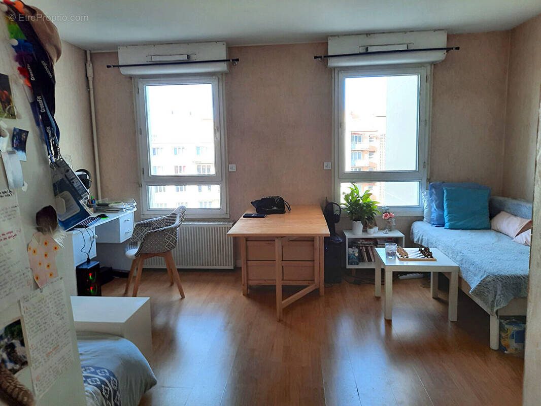 Appartement à MONTROUGE