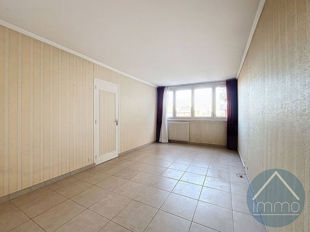 Appartement à COLOMBES