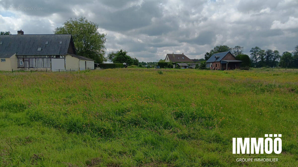 Terrain à SAINTE-MARGUERITE-SUR-DUCLAIR