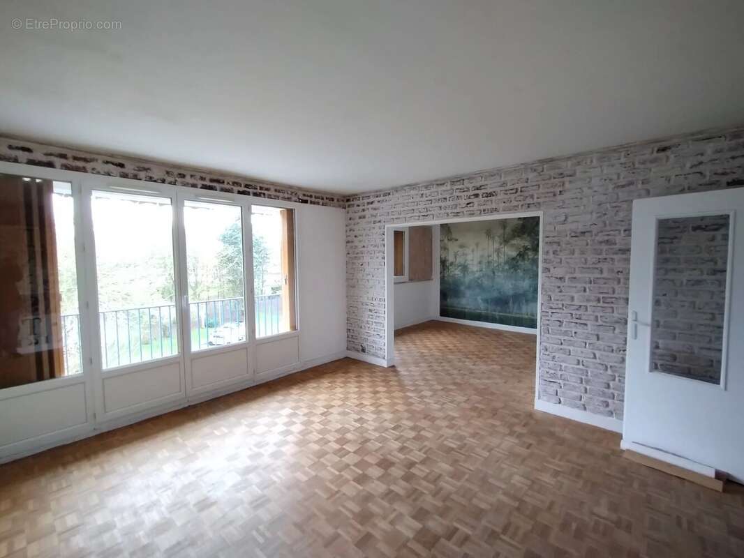 Appartement à AUBERGENVILLE