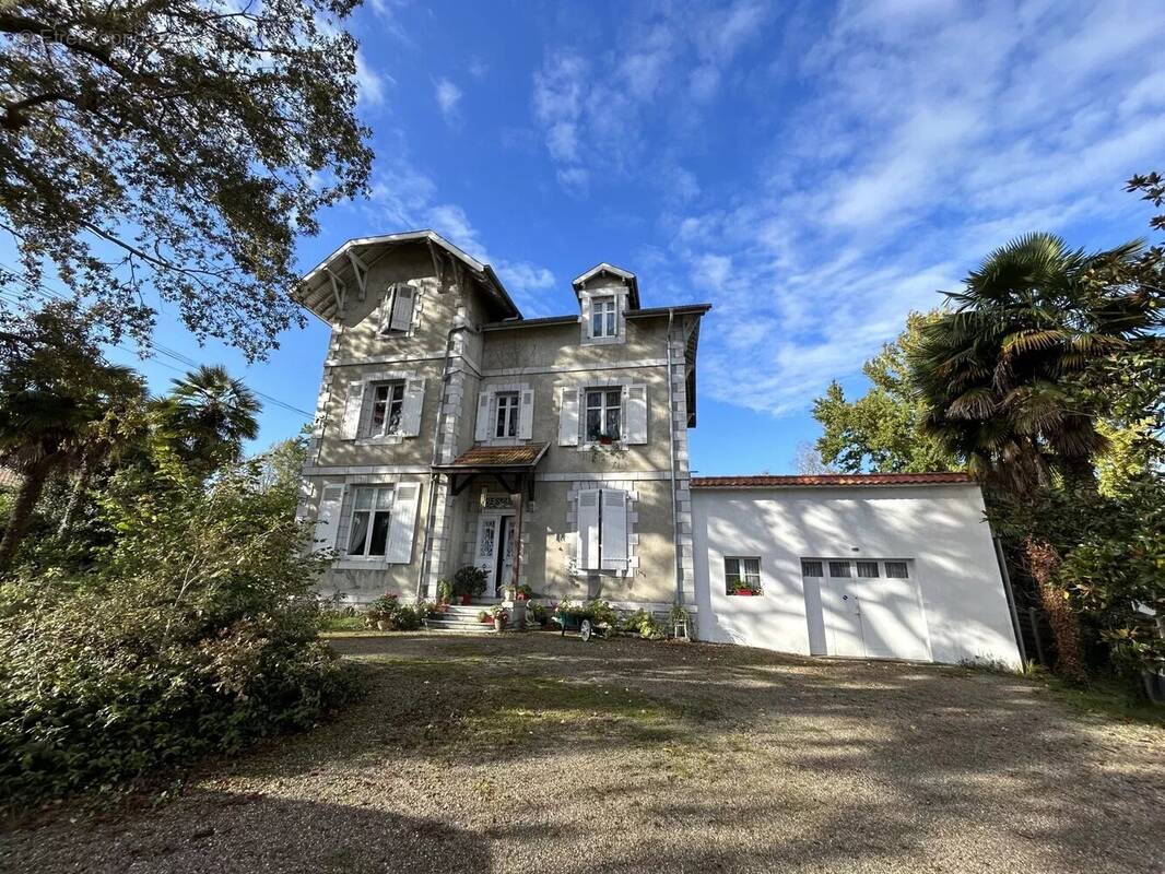 Maison à SALIES-DE-BEARN