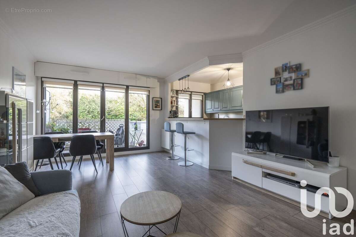 Photo 2 - Appartement à SURESNES