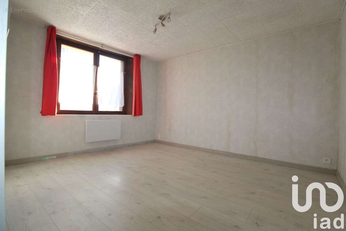 Photo 2 - Appartement à BALLAINVILLIERS