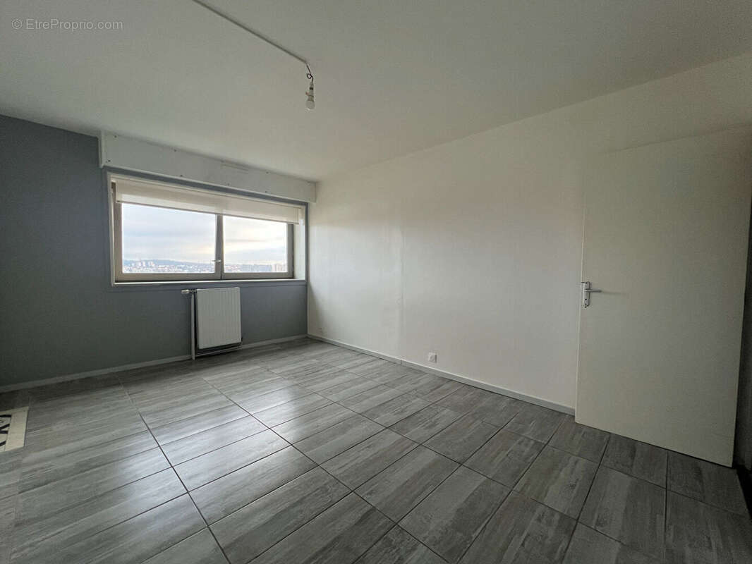 Appartement à EPINAY-SUR-SEINE