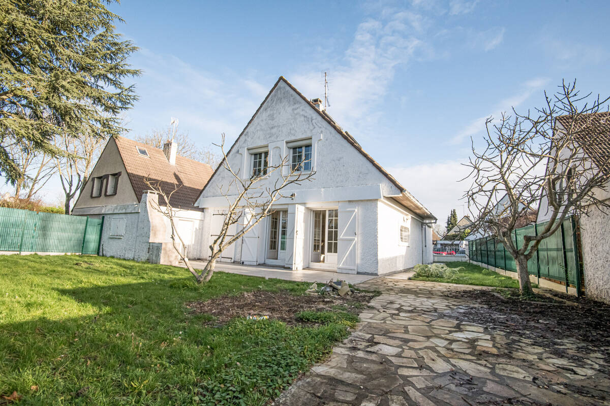 Maison à COURCOURONNES